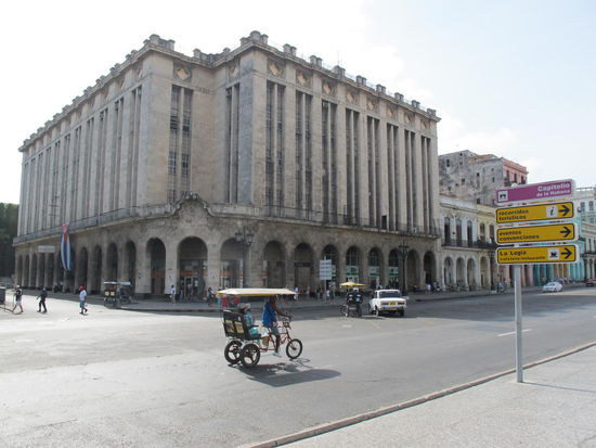 Cine Payret gegenüber des Capitolio Nacional