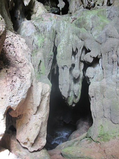 Der Eingang der Höhle