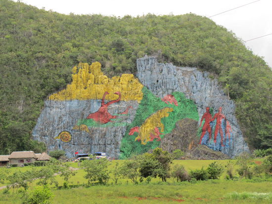 Mural de la Prehistoria