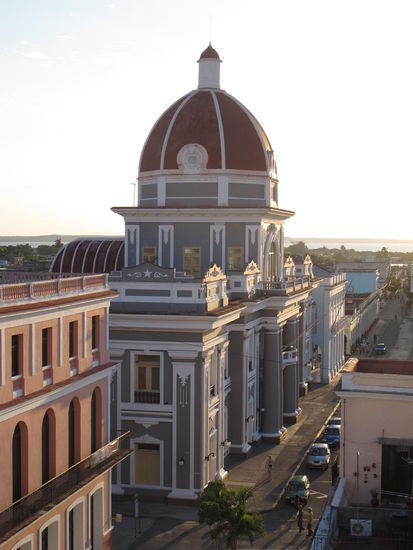 Palacio de Gobierno bei Sonnenuntergang