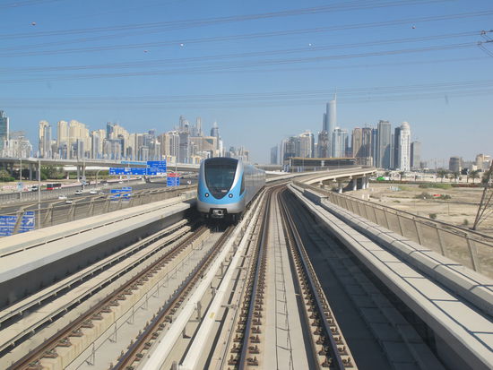 Sicht aus der fahrerlosen Ubahn