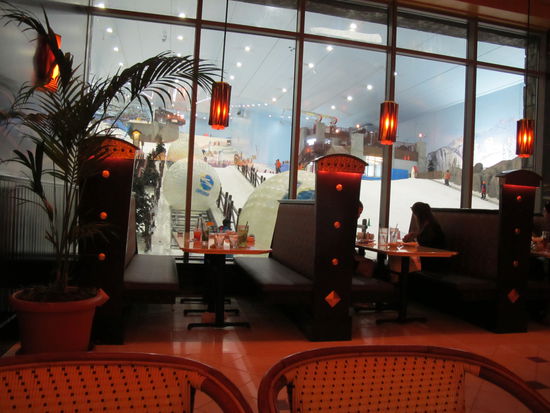 In der Cheesecake Factory neben Ski Dubai