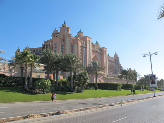 Seeseite des Atlantis Hotels
