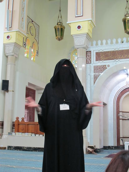 Die Führerin voll verschleiert