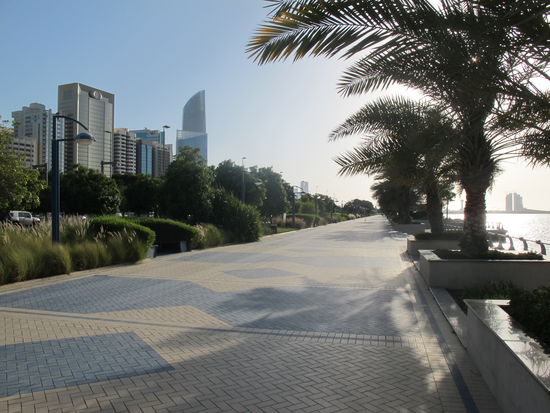 Nichts los an der Corniche