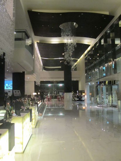 In der Lobby des Hotels