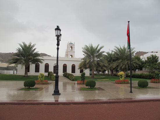 Vor dem Sultanspalast