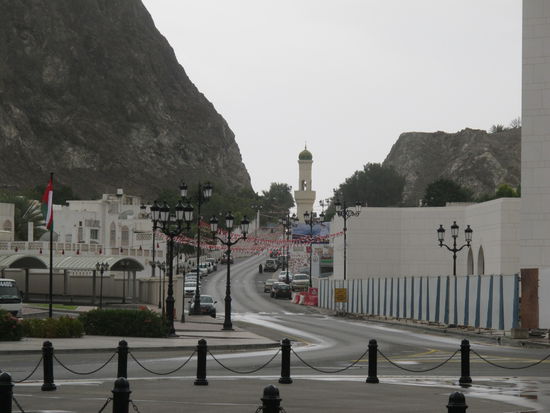 Die Hauptstraße südwärts raus aus der Stadt