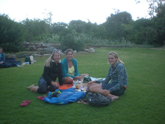 mit Verena (Vroni) und Heike beim Picknick im Botanischen Garten