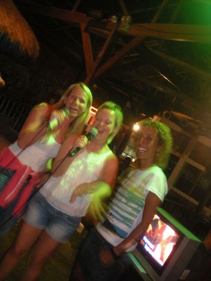 ABBA in Neuauflage- wir beim Karaoke!