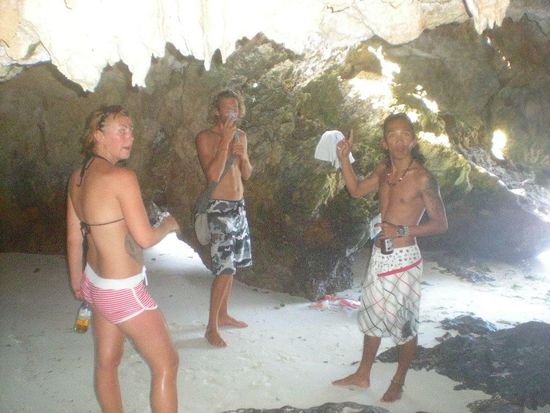 In der Höhle-Ihr seht, Will stinkts auch!