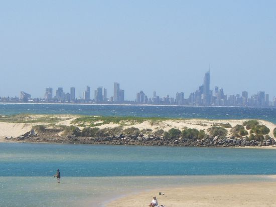 Surfers Paradies.. Vom weiten sieht es ja ganz schoen aus..