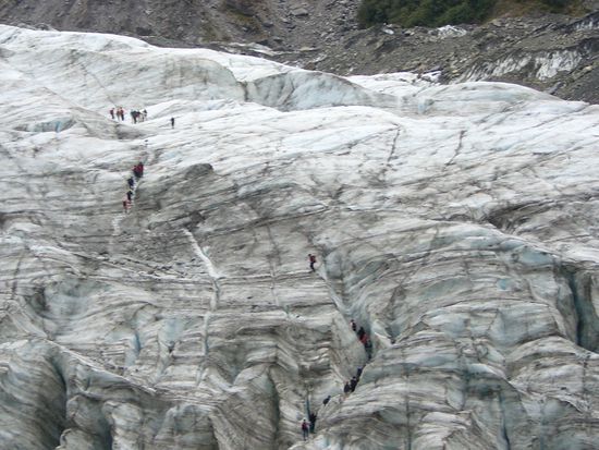 Und dann geht es schon ab auf den Gletscher... Wie die Armaisen 