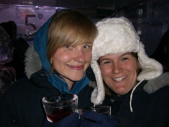 Ankunft im Adrenaline mecca of the southern hemisphere.. Queenstown! Und gleich ab auf Party in die Minus 5 Bar!!