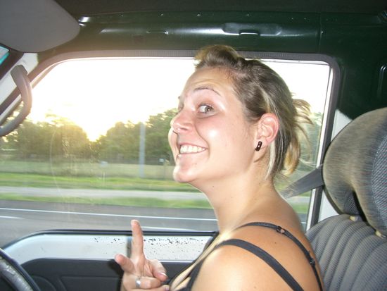 On the Road with our Wicked.. Lustig war's.. Das ist die Jasmin aus der Switz.. Mein Lift von Cairns nach Townsville..