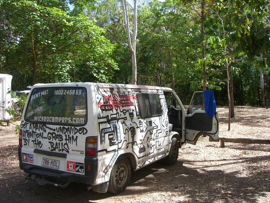 Hier ist er unser nice Wicked! Er ist zwar alt, aber hat's voll drauf.. Ueberlebt hier jedes Schlagloch und vieles mehr..