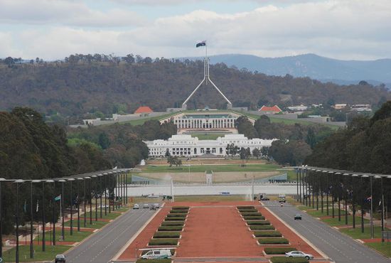 Sicht zum alten und zum neuen Parlament