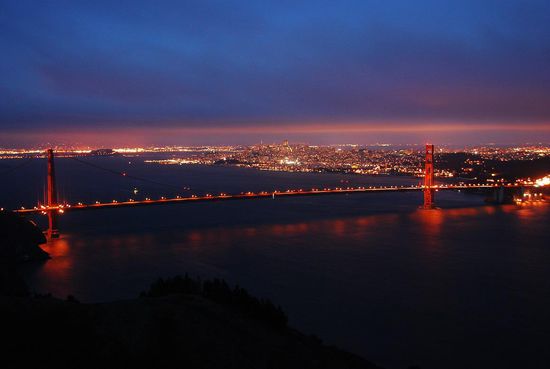 Golden Gate Bridge in der Dämmerung