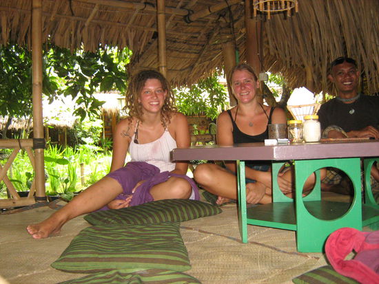 in einem vegetarischen restaurant in yogyakarta