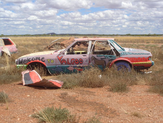 Aboriginie-Art auch mitten im Outback zu finden...