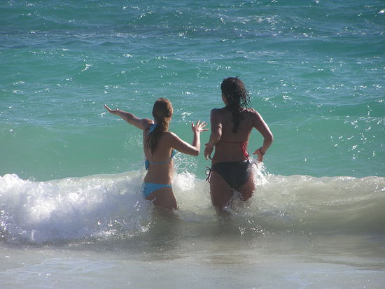 Tja, schwimmen und planschen im kalten Wasser, dass regt den Stoffwechsel an!