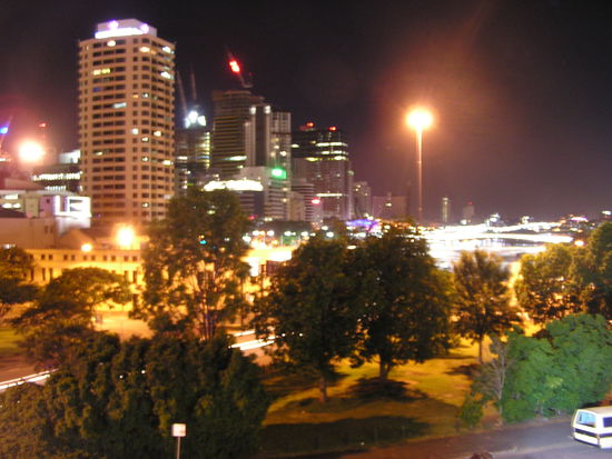 Sicht von unserem Hostel auf die Skyline von Brisbane.
