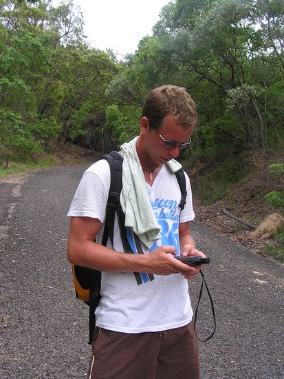 Eventuell haetten wir uns verlaufen, wenn nicht Chris mit seinem GPS-Geraet zur Hilfe gekommen waere!