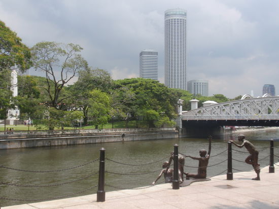 Singapur River vor dem Fulterton Hotel