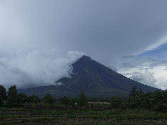 Mount Mayon in der Albay Provinz in Südost Luzon.