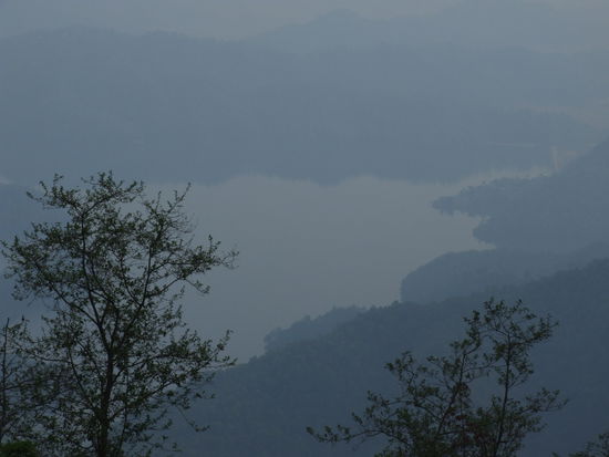 Begnas Lake - diesiges Wetter 
Der Himalaya möchte, dass ich noch einmal zurück komme.