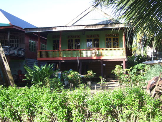 typisches Haus der Buginesen auf Sulawesi