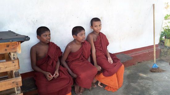 Kindermönche (Hikkaduwa)