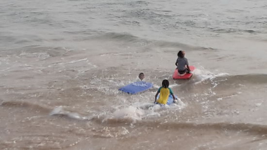 früh übt sich das surfen