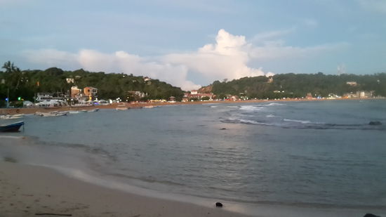 neu aufgeschütteter Strand in Unawatuna