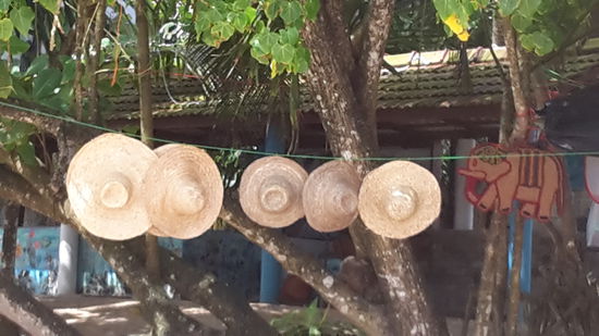 das ist ein super Urlaubsmitbringsel, ganz günstig und einen Hut kann man gebrauchen auf Sri Lanka