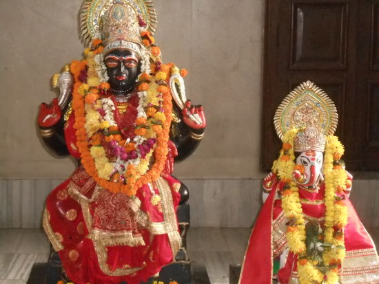 Ganesha, rechts (links ist leider unbekannt)