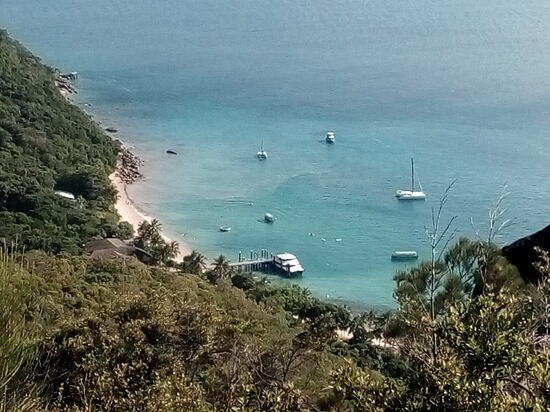 Blick vom Summit auf die Bucht