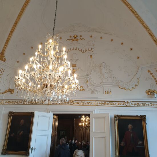 Der berühmte weiße Saal in Aachen - wie viele Paare haben hier schon geheiratet. Wer es möchte hat sicher Not einen Termin zu bekommen.