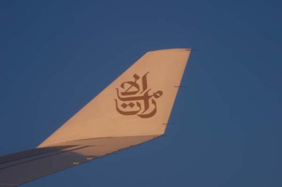 Vom ersten Morgenlicht angestrahlt, die Tragfläche des Airbus A 330 - 200, Uhrzeit 3 h 44 MESZ / 5 h 44 Ortszeit