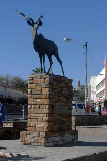 Erste "Attraktion" das Kudu-Denkmal.