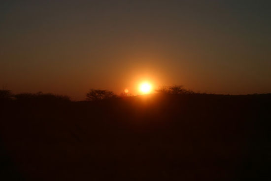 Ein herrlicher Sonnenuntergang verschönerte uns die Rückfahrt.