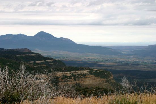 Auch zur Beobachtung vorüber ziehender Herden von Büffel dürfte sich das Terrain gut geeignet haben.