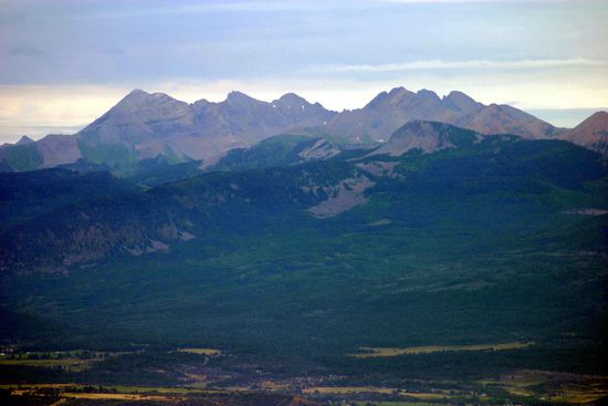 Hin und wieder keimte die Hoffnung
auf, dass der Himmel sich uns auch mal wolkenlos präsentieren wird.