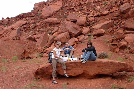 Die Temperaturen beim Picknick waren recht angenehm, aber man wusste zu keinem Zeitpunkt ob nicht bald mal wieder ein kleiner Wolkenbruch einsetzen würde.