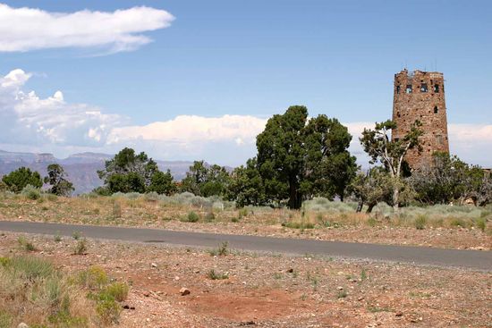 Der Aussichtsturm am Rand des "Grand Canyon" zeigte uns, dass wir nicht mehr weit gehen mussten bis zum absoluten Tiefblick.