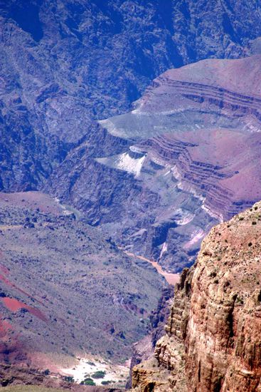 Die Farbschattierungen bzw. die Farbunterschiede sind nicht durch Manipulation am PC oder bei der Aufnahme entstanden.