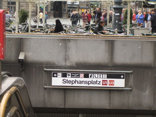 U-Bahn Stephansplatz-is ja wie zu Hause.