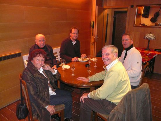 Mein Vater und meine großen Brüder. Zudem Lore + Theo aus Hamburg. Danke, dass Ihr extra für uns so viele Stunden im Auto an einem Tag auf Euch genommen habt.