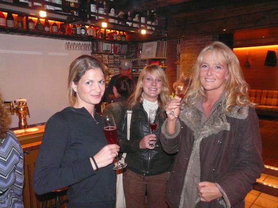 Meine große Schwester mit Luzie und Katja!