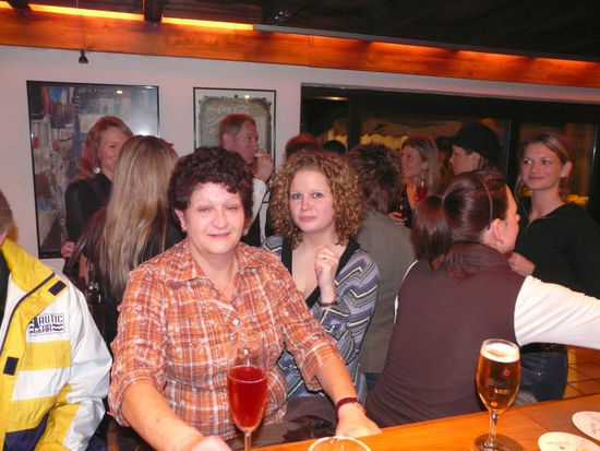 Katjas Ma und Schwester!